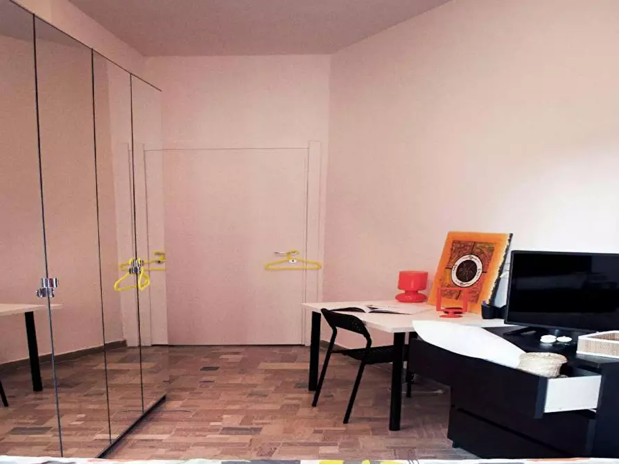 Immagine 7 di Camera in affitto  in Via Edoardo Bassini a Milano