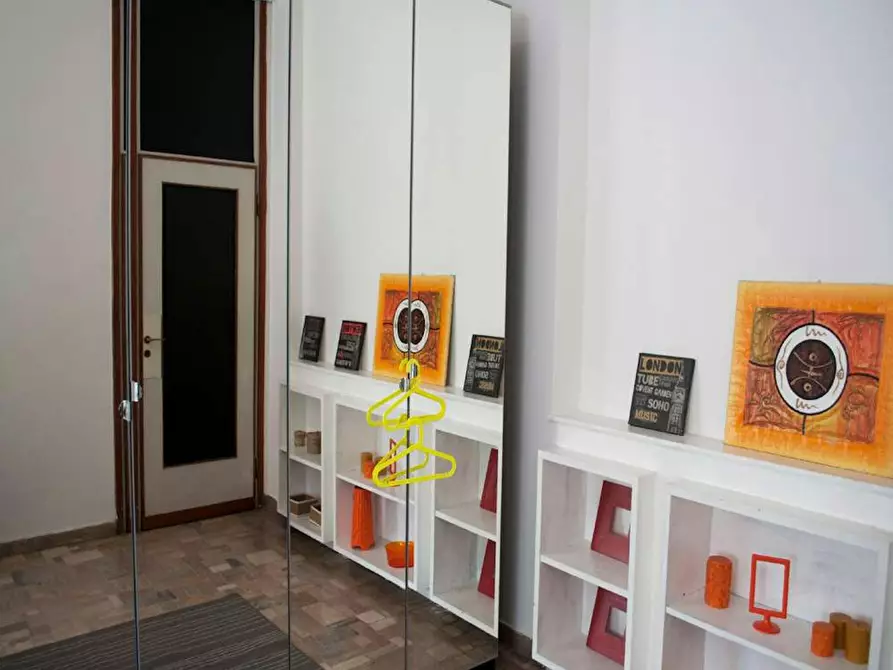 Immagine 9 di Camera in affitto  in Via Edoardo Bassini a Milano