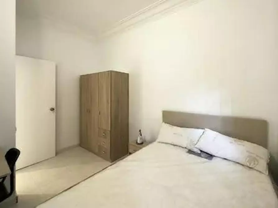 Immagine 1 di Camera in affitto  in Carrer dels Cavallers a Barcelona