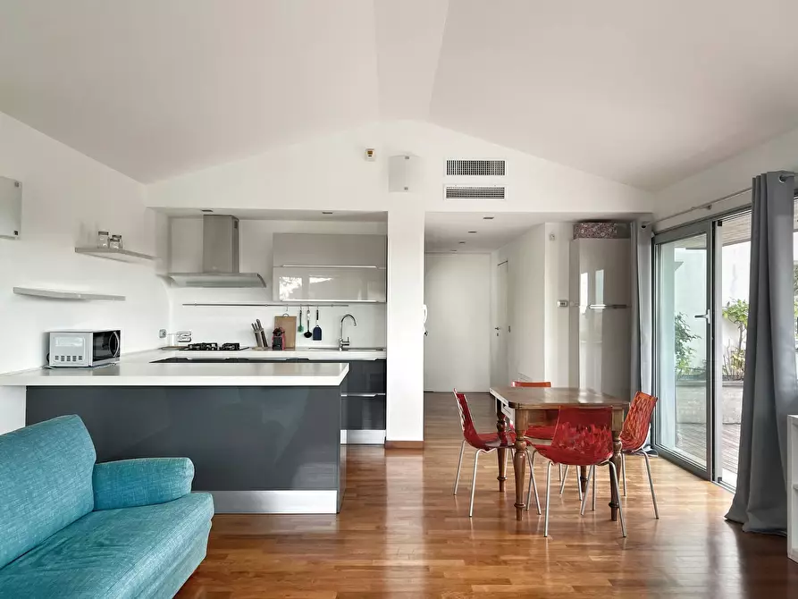 Immagine 1 di Appartamento in affitto  in Via Francesco Orsoni a Bologna