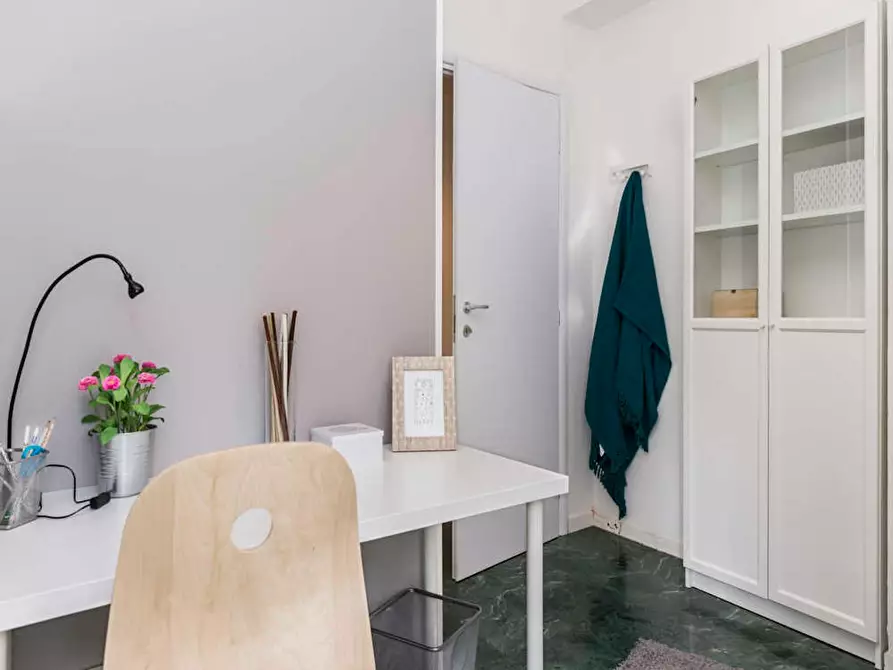 Immagine 6 di Camera in affitto  in Via Giuseppe Frua a Milano