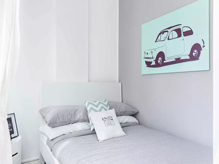 Immagine 1 di Camera in affitto  in Via Giuseppe Frua a Milano