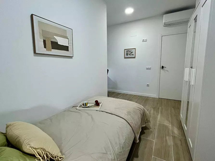 Immagine 7 di Camera in affitto  in Carrer Balmes a Burjassot