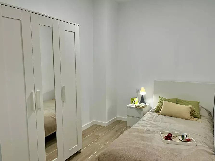 Immagine 8 di Camera in affitto  in Carrer Balmes a Burjassot