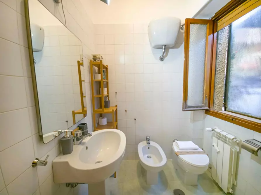 Immagine 9 di Appartamento in affitto  in Via del Lago Terrione a Roma