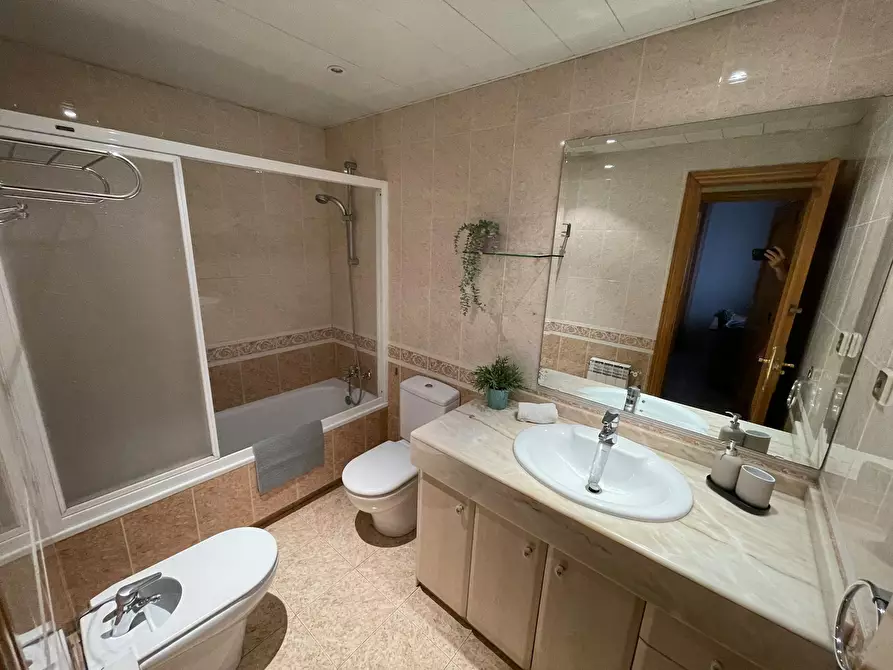 Immagine 9 di Camera in affitto  in Carrer d'Andorra a Hospitalet De Llobregat, L'