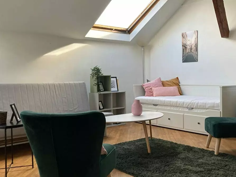 Immagine 4 di Appartamento in affitto  in Rue Royale a Saint-Josse-Ten-Noode