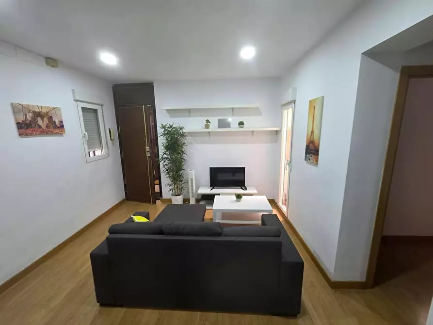 Immagine 2 di Appartamento in affitto  in Calle del Porvenir a Madrid