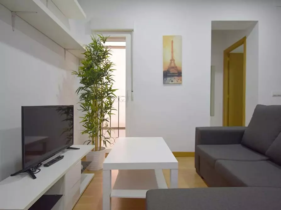 Immagine 5 di Appartamento in affitto  in Calle del Porvenir a Madrid