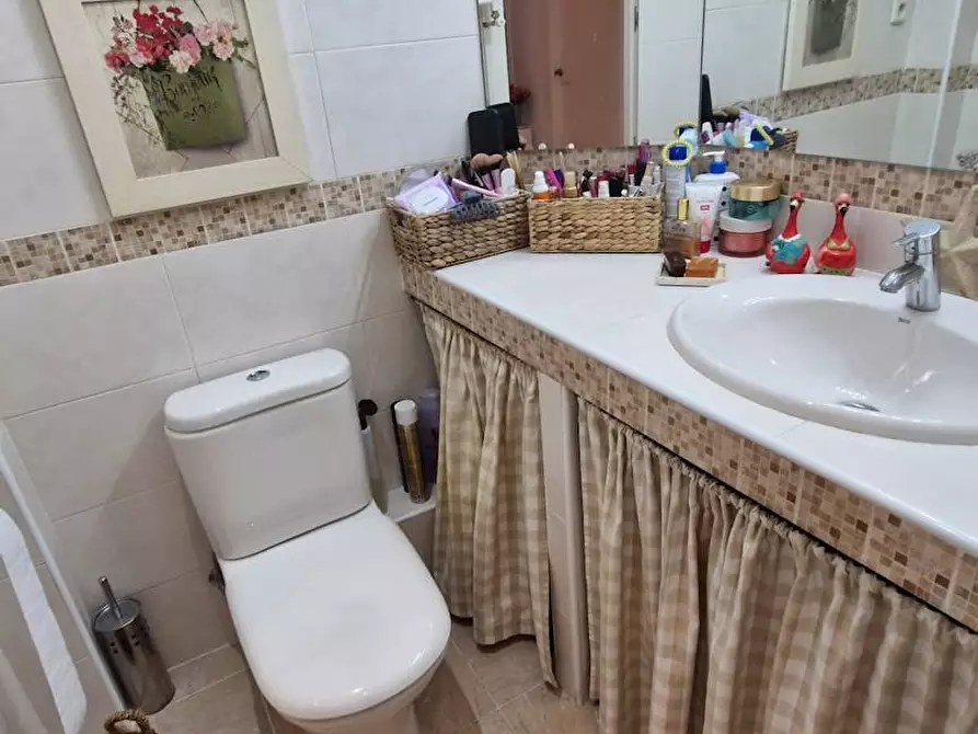 Immagine 8 di Camera in affitto  in Calle de Puenteareas a Madrid