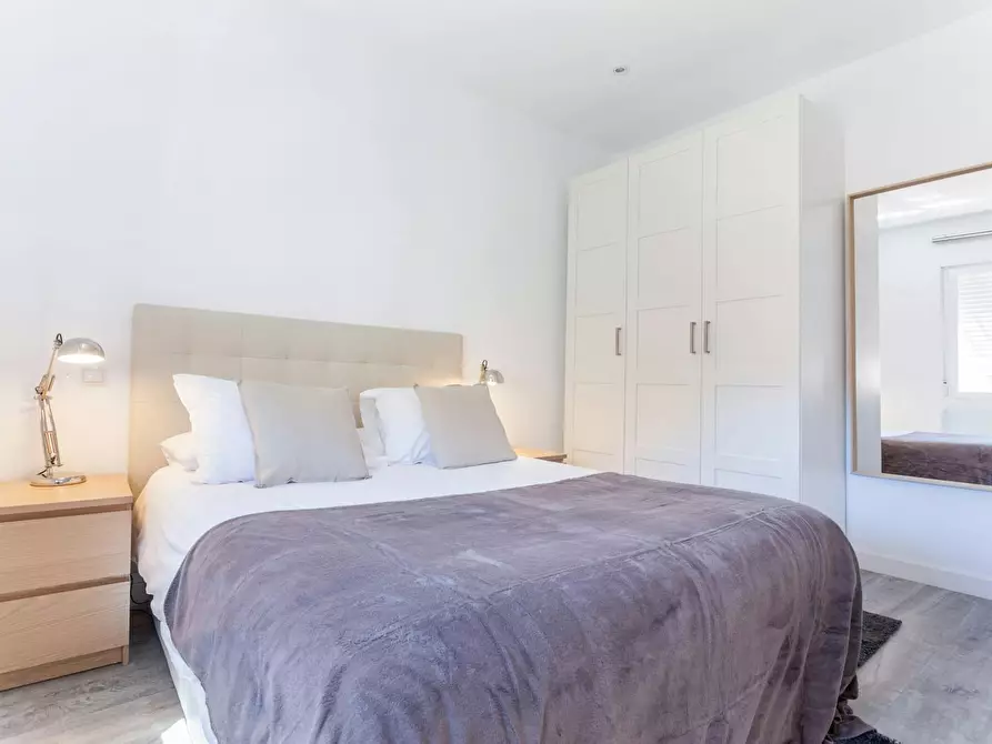 Immagine 2 di Appartamento in affitto  in Calle de Santa Ana a Madrid