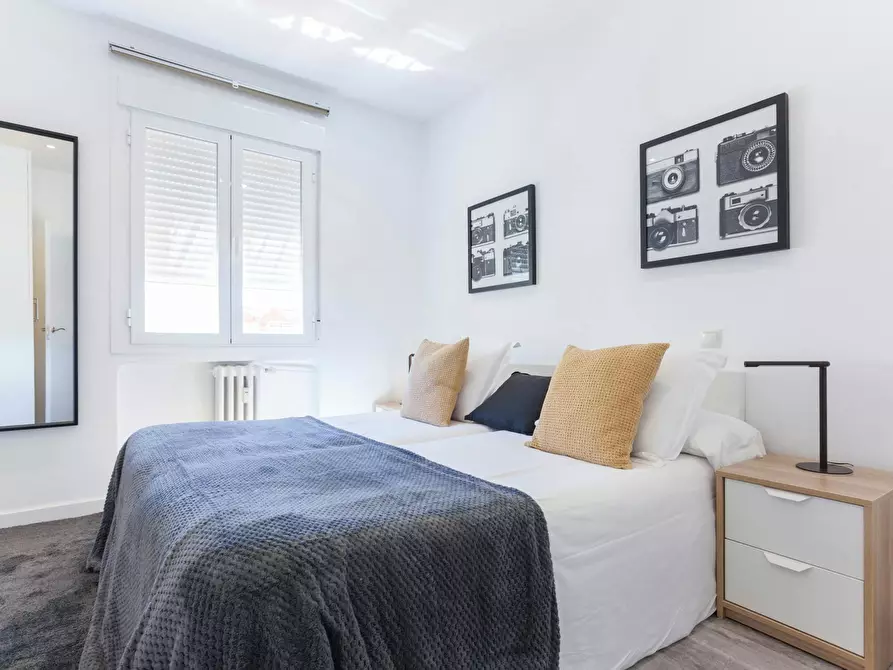 Immagine 1 di Appartamento in affitto  in Calle de Santa Ana a Madrid