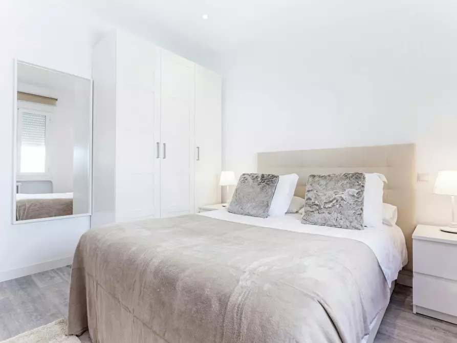 Immagine 5 di Appartamento in affitto  in Calle de Santa Ana a Madrid