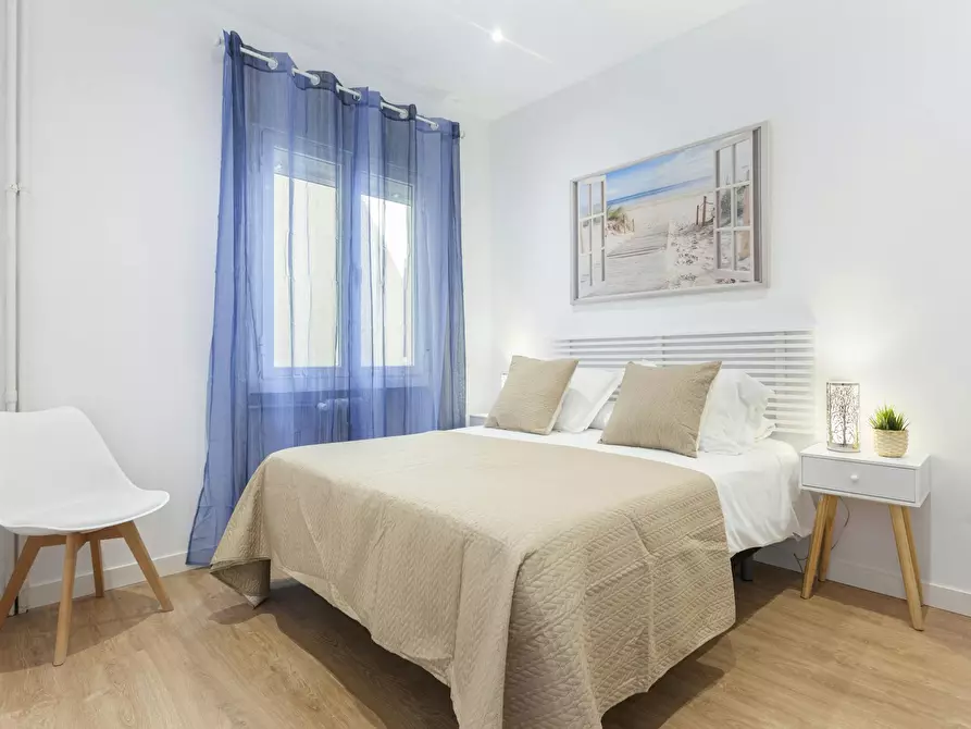 Immagine 1 di Appartamento in affitto  in Calle de Santa Ana a Madrid