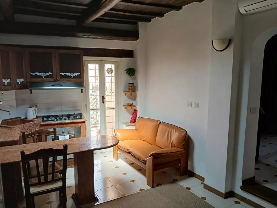 Immagine 9 di Appartamento in affitto  in Via Santa Cecilia a Roma