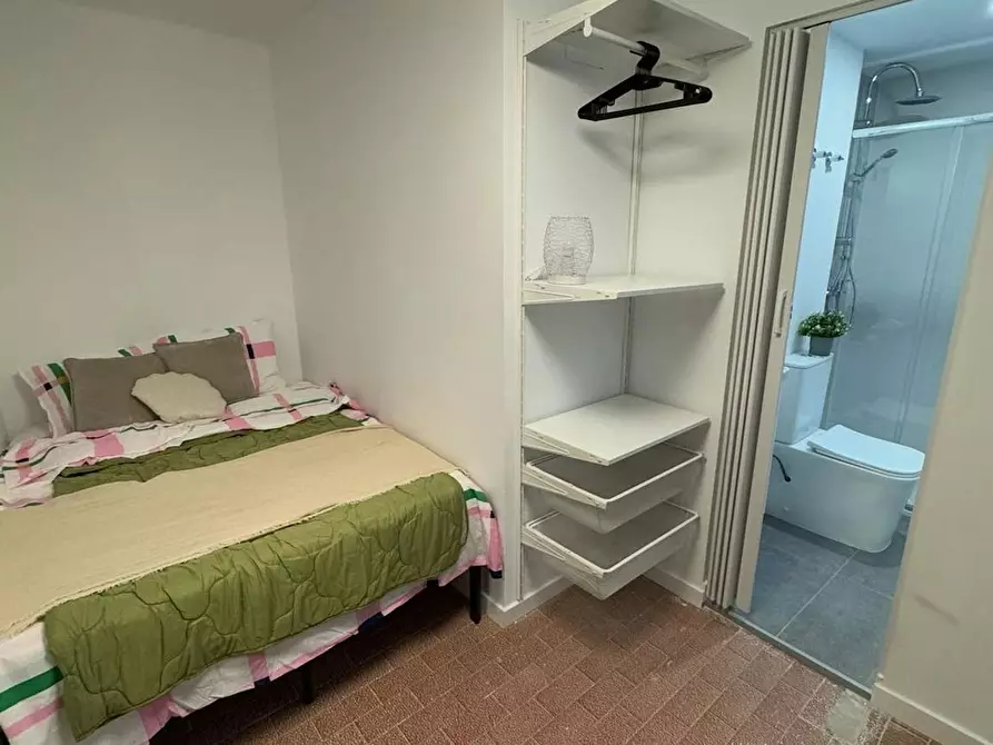 Immagine 1 di Camera in affitto  in Carrer de Juan de Garay a Valencia