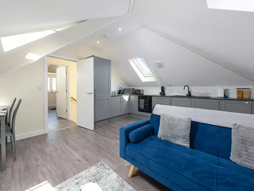 Immagine 4 di Appartamento in affitto  in High Street a Canterbury