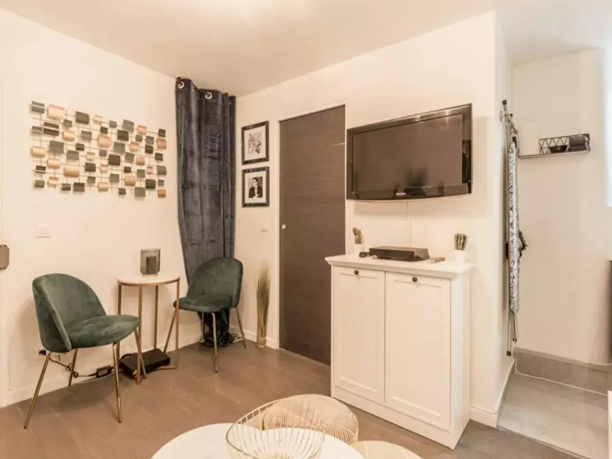 Immagine 1 di Appartamento in affitto  in Rue Mandar a Paris