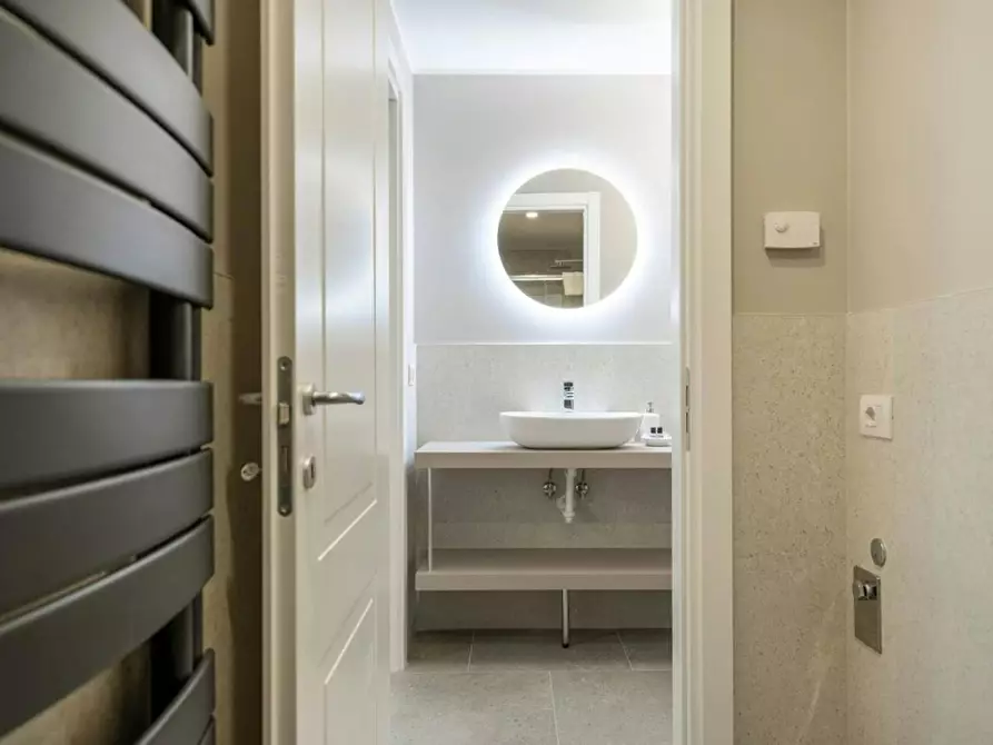 Immagine 5 di Appartamento in affitto  in Via Mazzini a Trieste