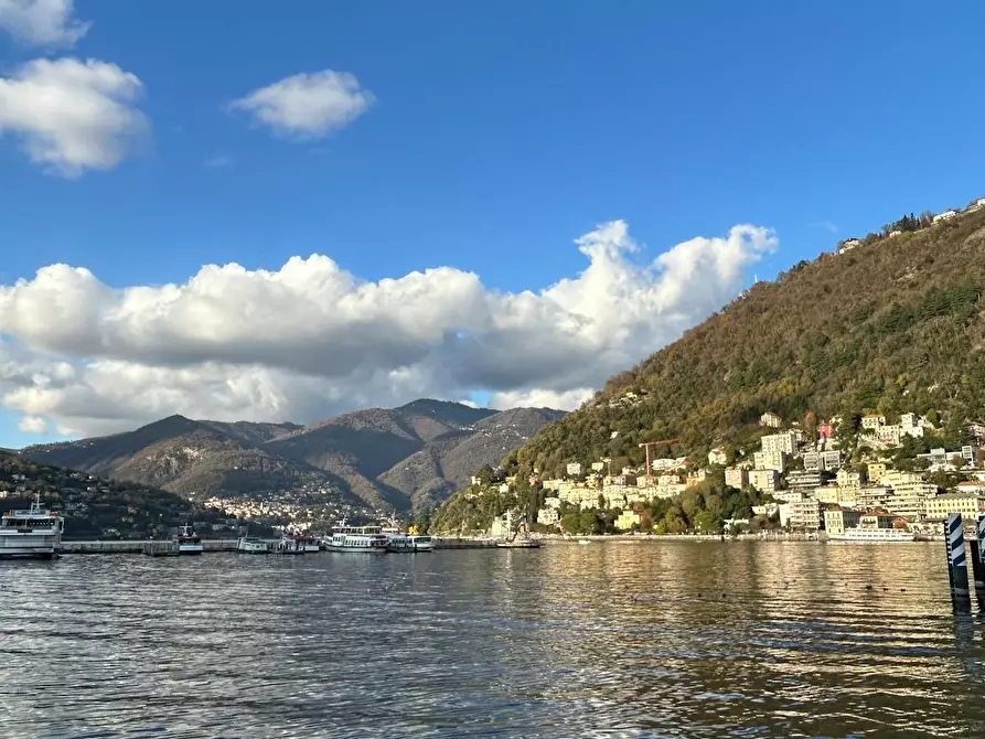 Immagine 3 di Camera in affitto  in Via Corrado e Giulio Venini a Como