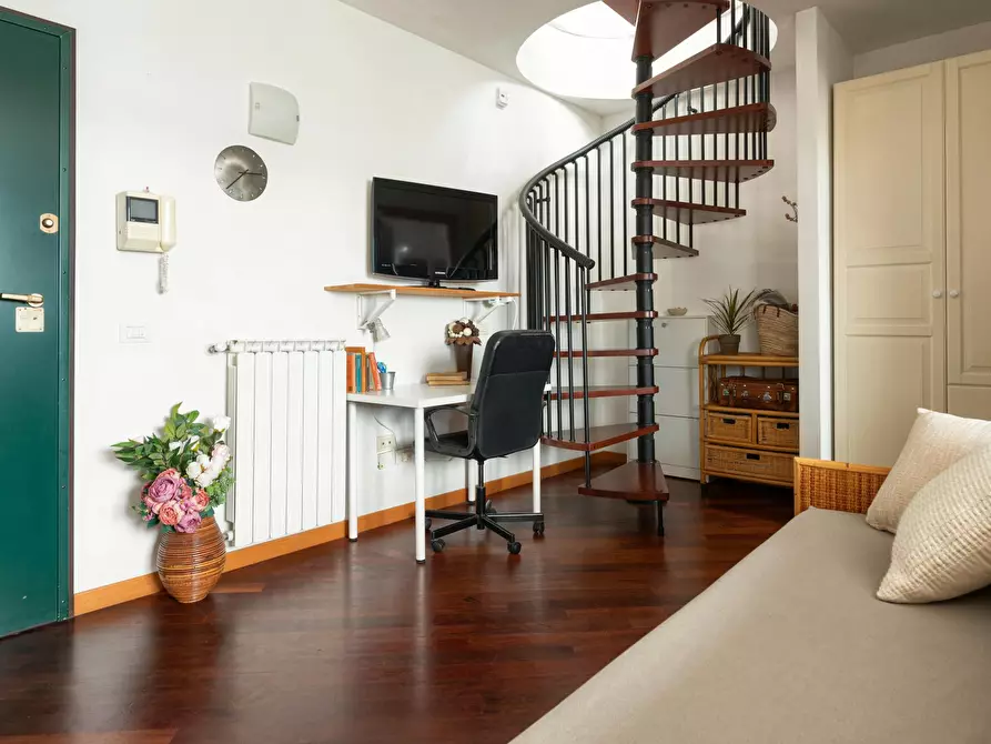 Immagine 4 di Appartamento in affitto  in Via Ippolito Rosellini a Firenze