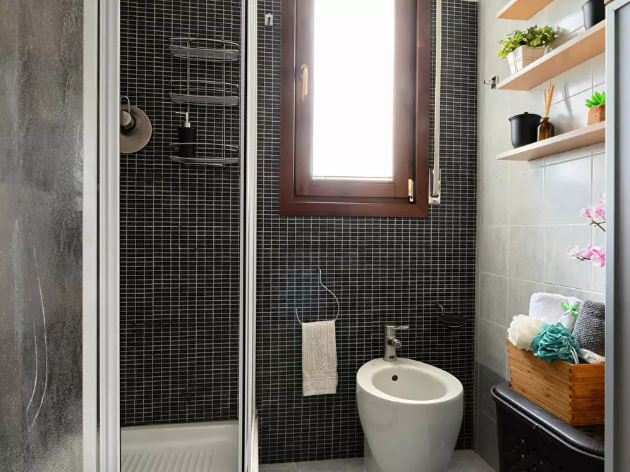 Immagine 5 di Appartamento in affitto  in Via Ippolito Rosellini a Firenze