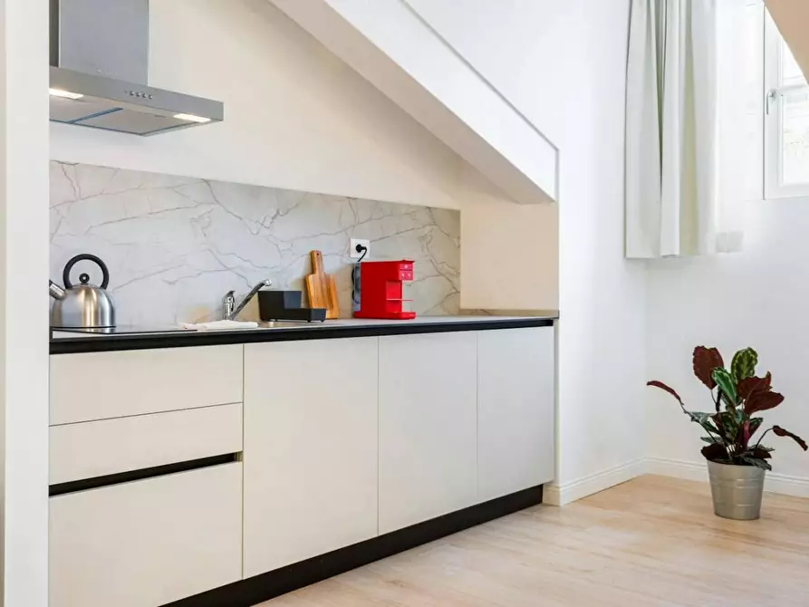 Immagine 8 di Appartamento in affitto  in Via Mazzini a Trieste