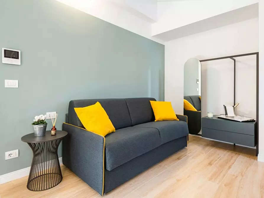 Immagine 1 di Appartamento in affitto  in Via Mazzini a Trieste