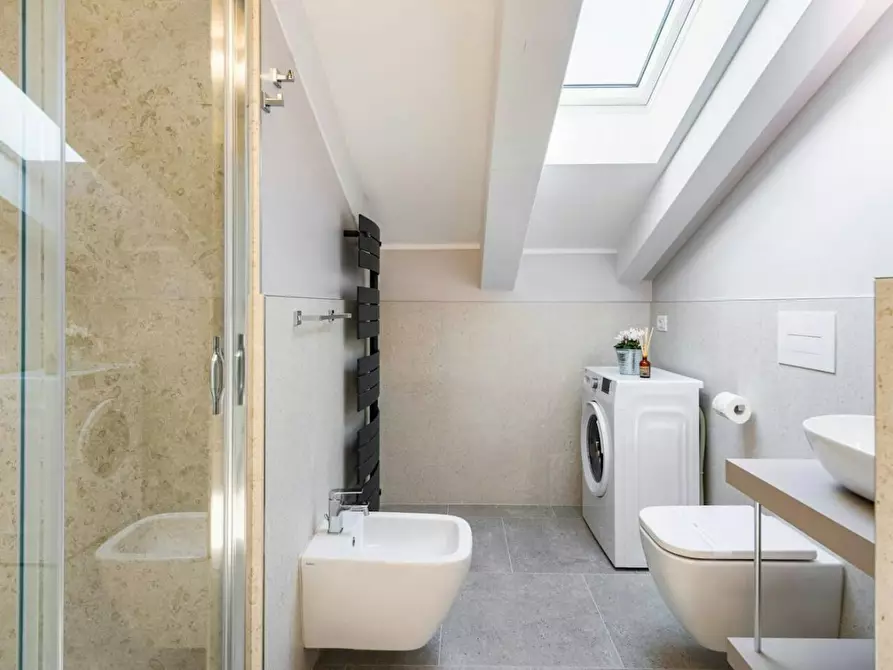 Immagine 6 di Appartamento in affitto  in Via Mazzini a Trieste