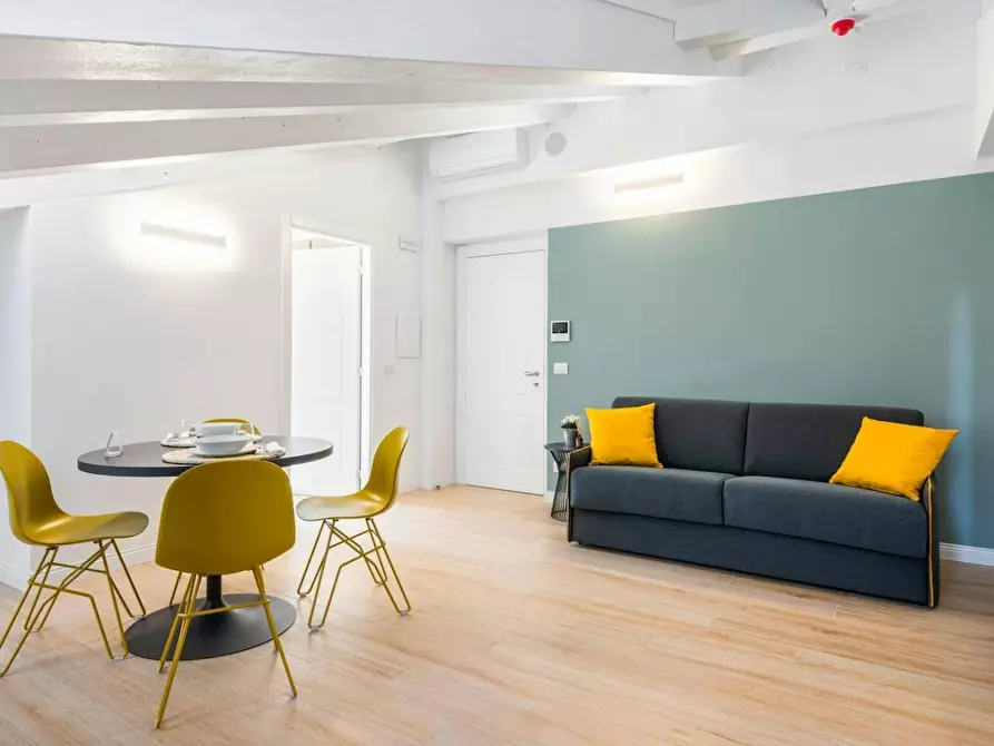 Immagine 2 di Appartamento in affitto  in Via Mazzini a Trieste