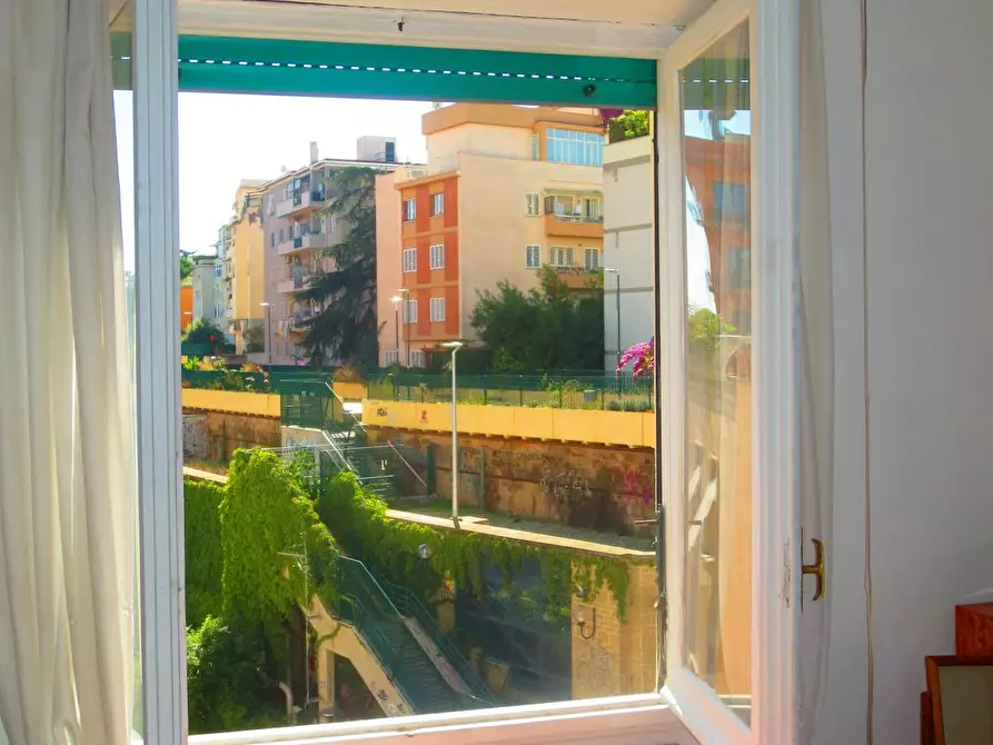 Immagine 2 di Camera in affitto  in Via Appiano a Roma