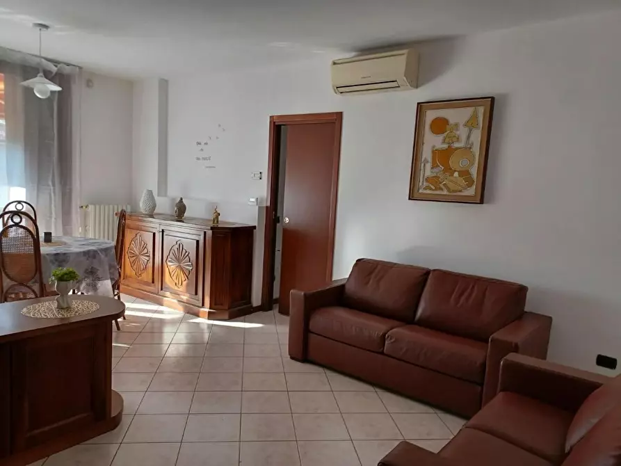 Immagine 8 di Camera in affitto  in Via Armando Diaz a Baranzate