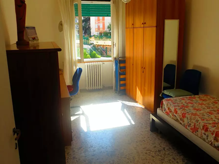 Immagine 1 di Camera in affitto  in Via Appiano a Roma