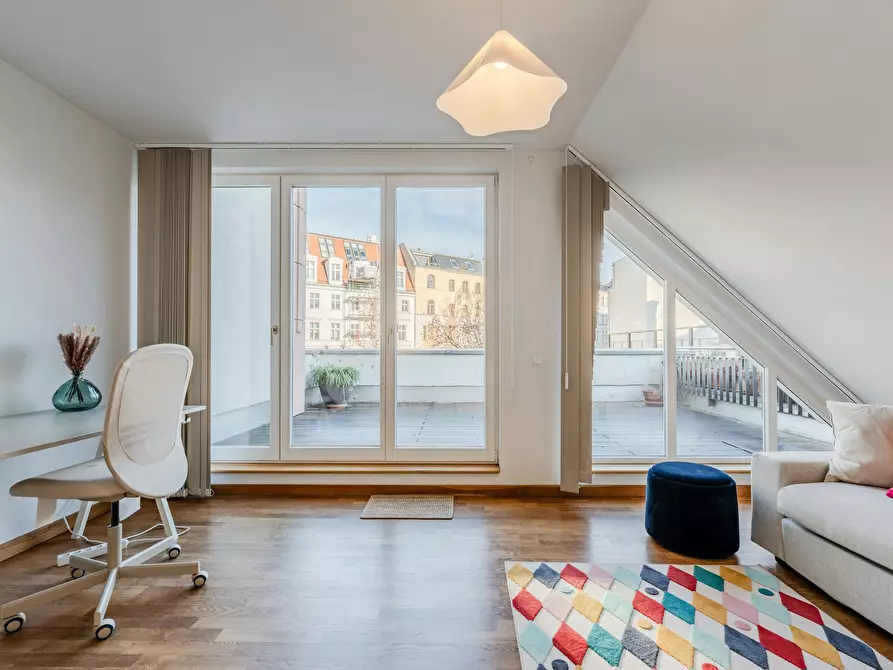Immagine 3 di Casa indipendente in affitto  in Auguststraße a Berlin