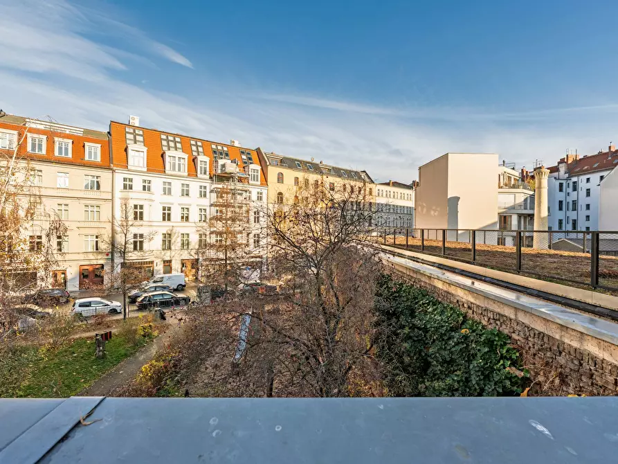 Immagine 7 di Casa indipendente in affitto  in Auguststraße a Berlin