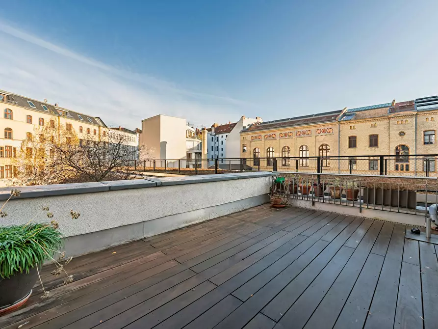 Immagine 5 di Casa indipendente in affitto  in Auguststraße a Berlin