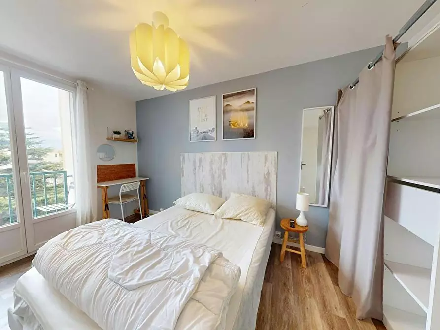 Immagine 2 di Camera in affitto  in Rue du Général Petit a Vénissieux