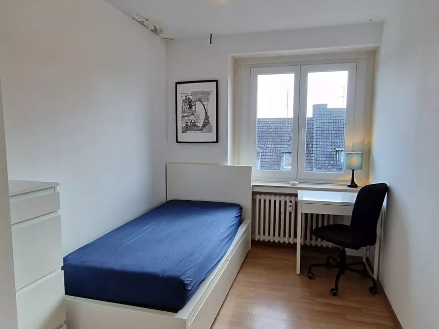 Immagine 1 di Camera in affitto  in Volmerswerther Straße a Düsseldorf