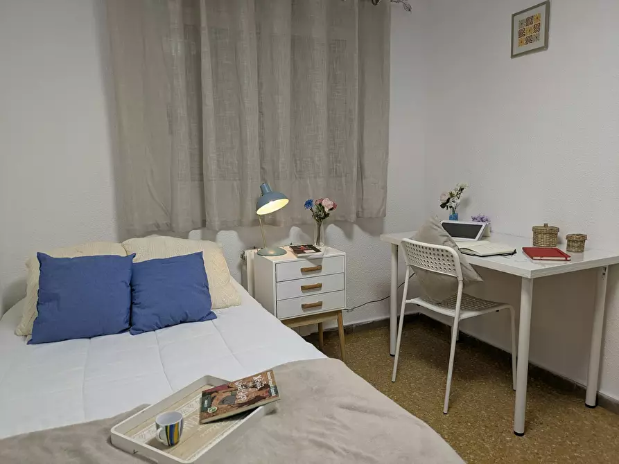 Immagine 3 di Camera in affitto  in Carrer de Lleida a Valencia