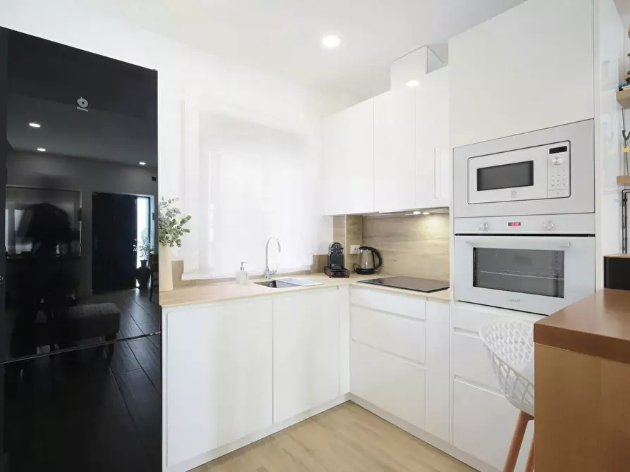 Immagine 7 di Appartamento in affitto  in Calle de Cadalso de los Vidrios a Madrid