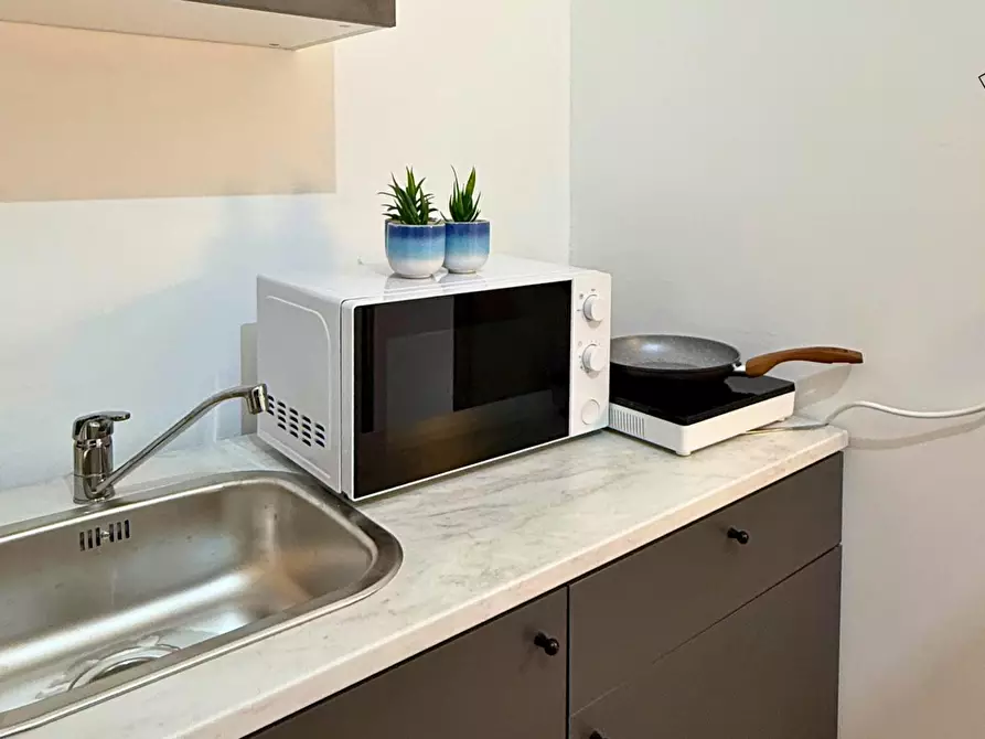 Immagine 10 di Camera in affitto  in Via Carlo Castelnuovo delle Lanze a Torino