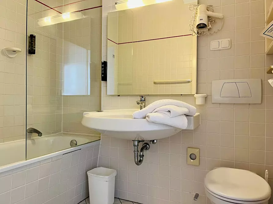 Immagine 7 di Appartamento in affitto  in Feuerbachstraße a Frankfurt am Main