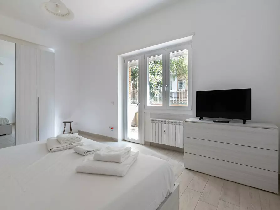 Immagine 5 di Appartamento in affitto  in Via Pietro Adami a Roma