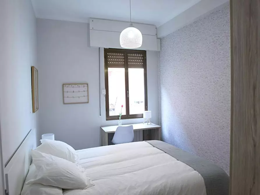 Immagine 3 di Camera in affitto  in Iturribide Kalea a Bilbao