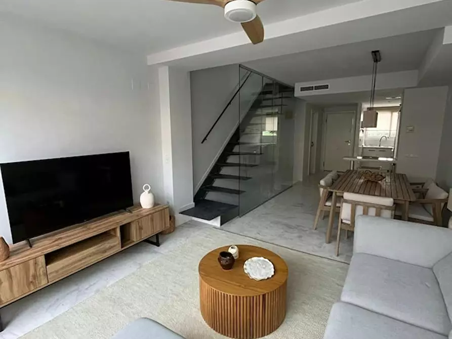 Immagine 5 di Appartamento in affitto  in Carrer Bruselas a Trencal