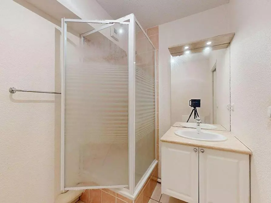 Immagine 8 di Appartamento in affitto  in Rue Voltaire a Pierre-Bénite