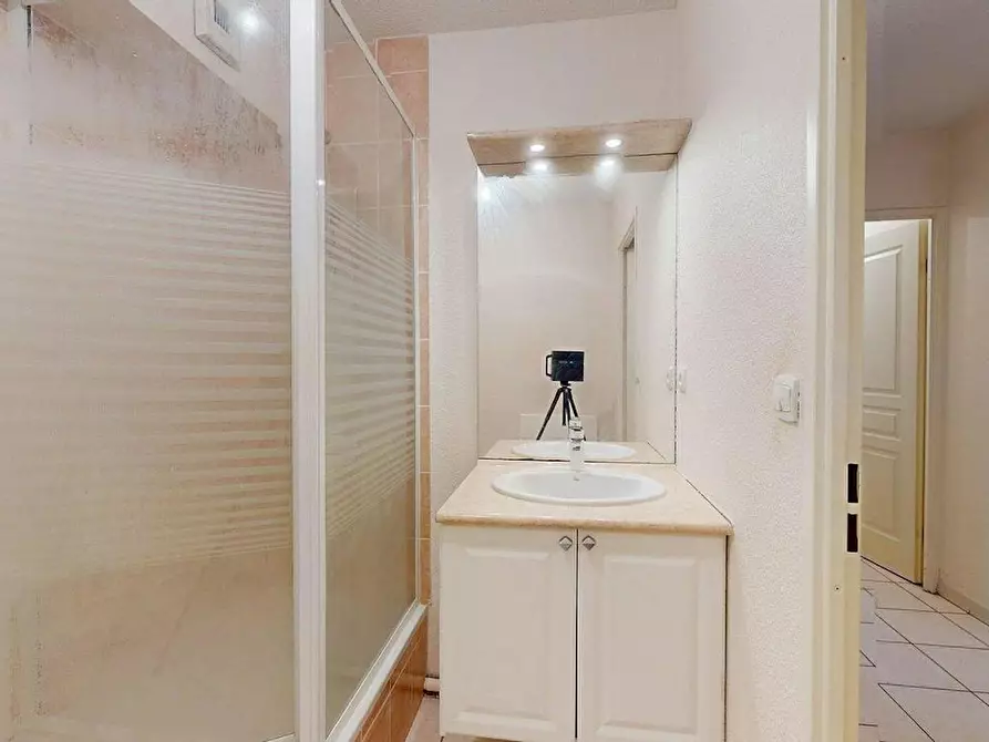 Immagine 7 di Appartamento in affitto  in Rue Voltaire a Pierre-Bénite