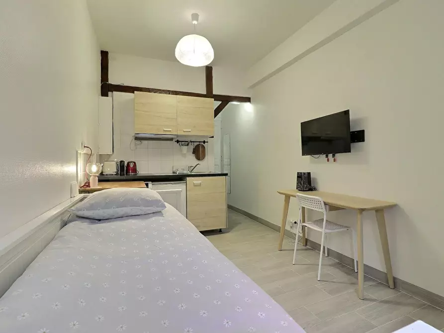 Immagine 2 di Appartamento in affitto  in Rue du Cardinal Lemoine a Paris 05