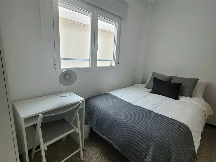 Immagine 9 di Camera in affitto  in Carrer Manfredo Monforte a Catarroja