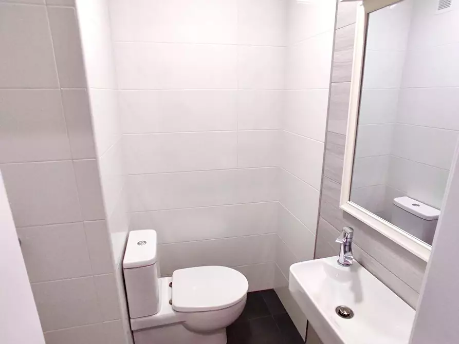 Immagine 5 di Camera in affitto  in Carrer Tarragona a Castellon De La Plana/Castello De La Pla